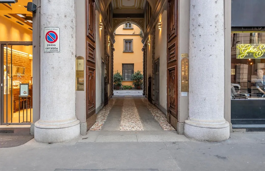 Bright Mini Studio In The Heart Of Milan-1